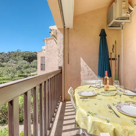 Direct Access To The With Swimming Pool