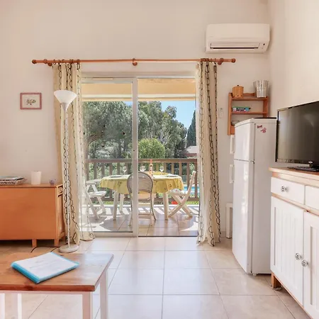 Direct Access To The With Swimming Pool Apartment Le Lavandou