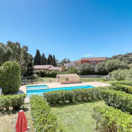 Apartment Direct Access To The With Swimming Pool